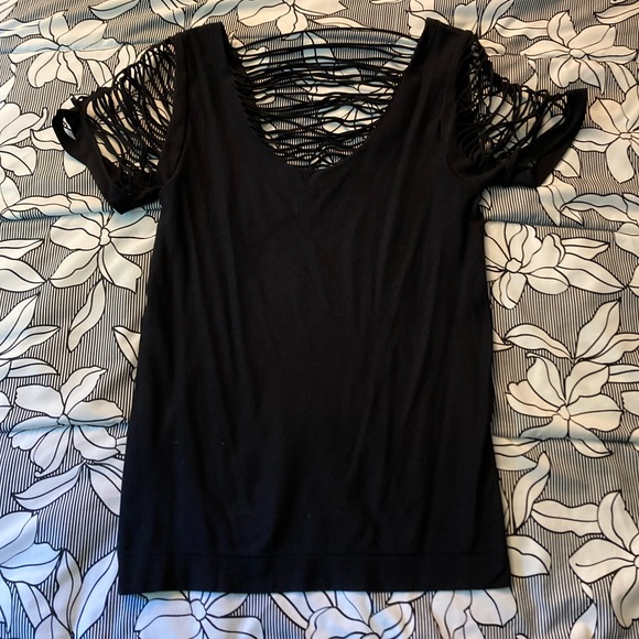 VENUS Tops - Venus women’s black string shirt